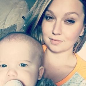 Meet your Posher, Lorie